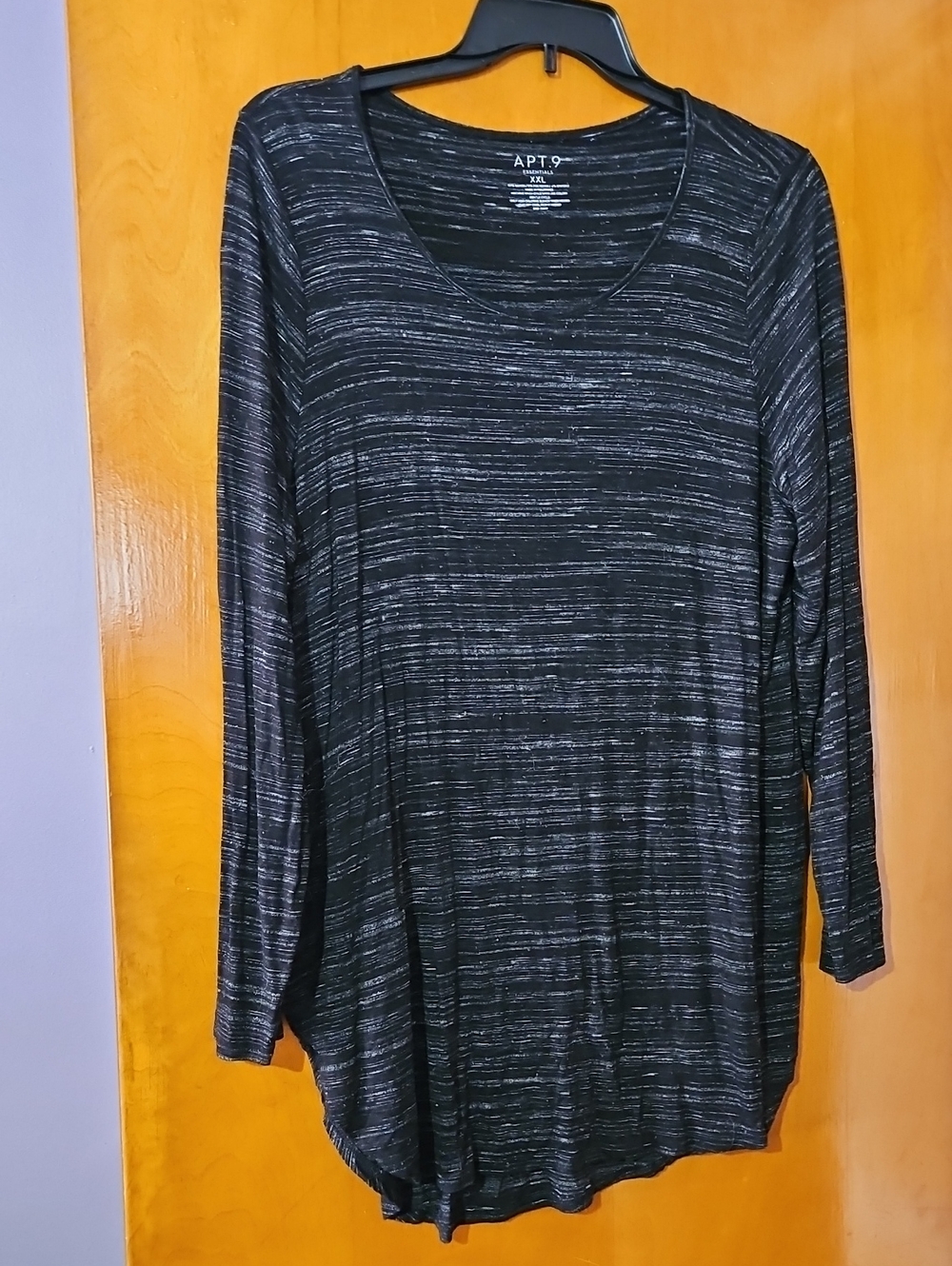 Apt. 9 Black Space-Dye Long Sleeve Scoop Neck Tunic